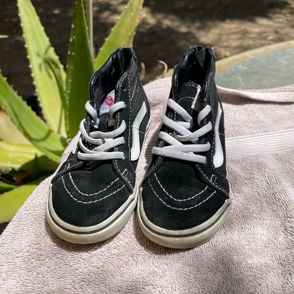 Vans - Picture 4 of 4